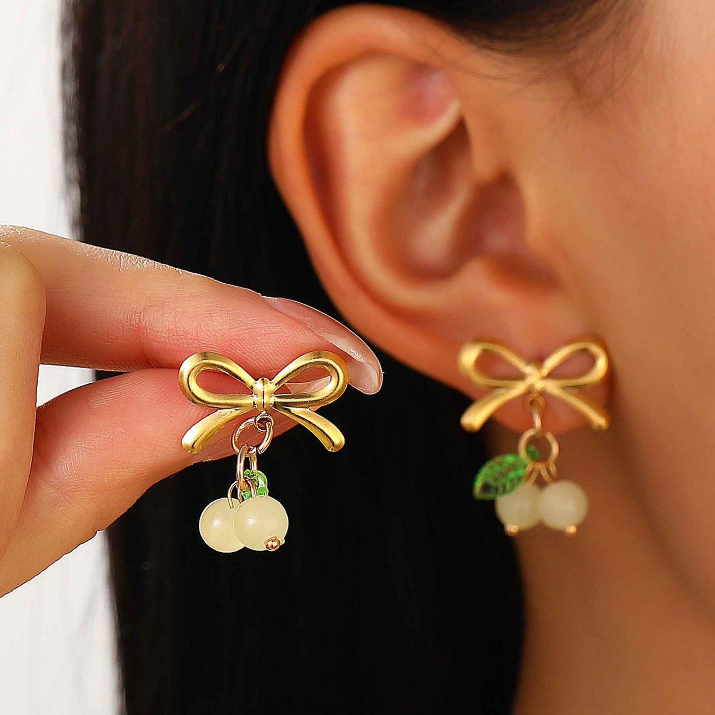 Exaggerated And Personalized C- Ring Flower Texture Earrings