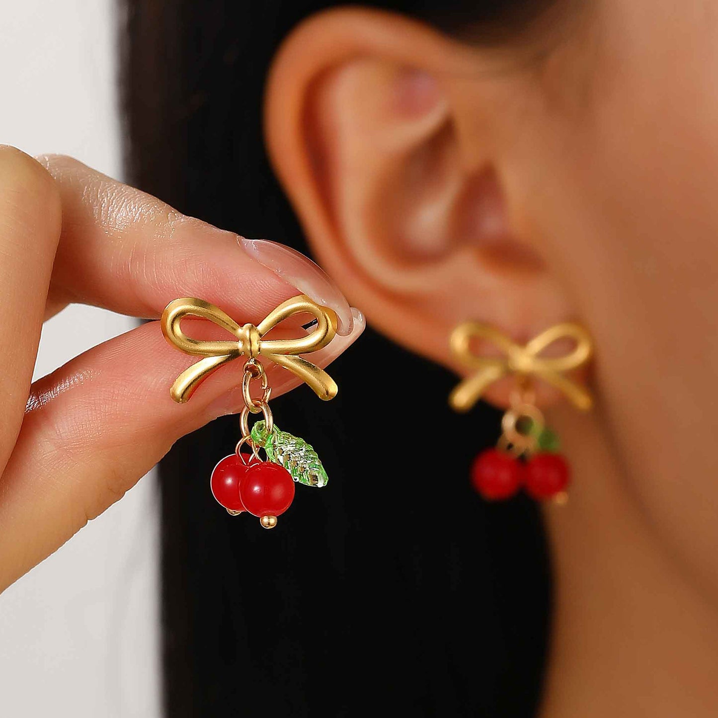 Exaggerated And Personalized C- Ring Flower Texture Earrings